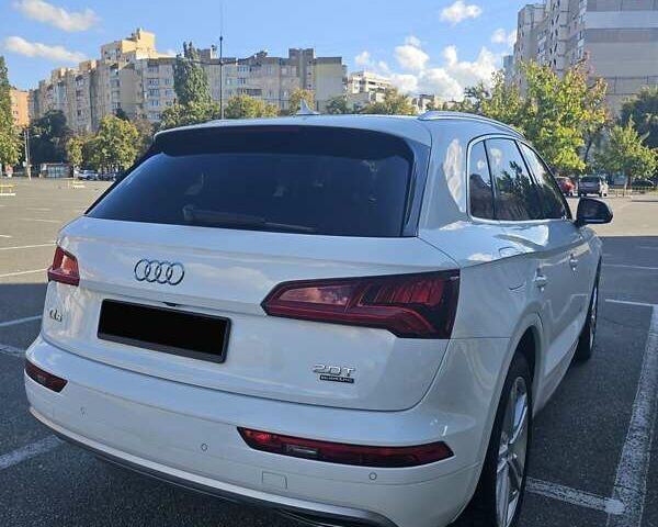 Білий Ауді Ку 5, об'ємом двигуна 1.98 л та пробігом 66 тис. км за 26000 $, фото 18 на Automoto.ua