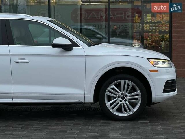 Белый Ауди Ку 5, объемом двигателя 2 л и пробегом 142 тыс. км за 25990 $, фото 14 на Automoto.ua