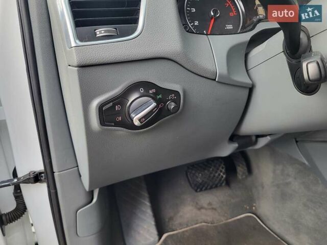 Білий Ауді Ку 5, об'ємом двигуна 1.98 л та пробігом 73 тис. км за 17800 $, фото 10 на Automoto.ua