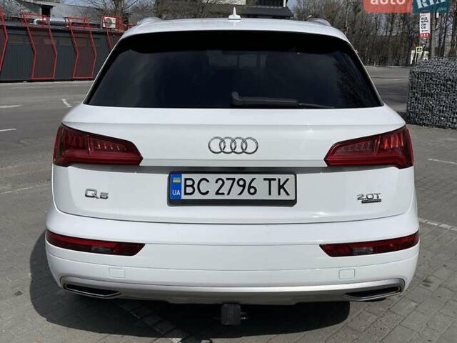 Білий Ауді Ку 5, об'ємом двигуна 1.98 л та пробігом 105 тис. км за 23499 $, фото 8 на Automoto.ua