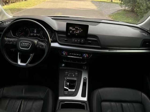 Білий Ауді Ку 5, об'ємом двигуна 2 л та пробігом 71 тис. км за 17600 $, фото 6 на Automoto.ua