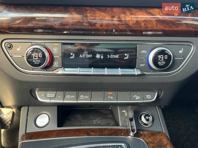 Білий Ауді Ку 5, об'ємом двигуна 1.98 л та пробігом 206 тис. км за 20600 $, фото 29 на Automoto.ua