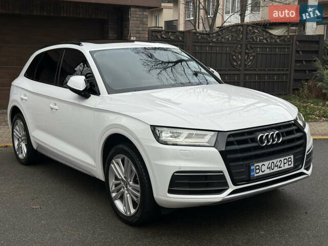 Белый Ауди Ку 5, объемом двигателя 1.98 л и пробегом 68 тыс. км за 25500 $, фото 7 на Automoto.ua