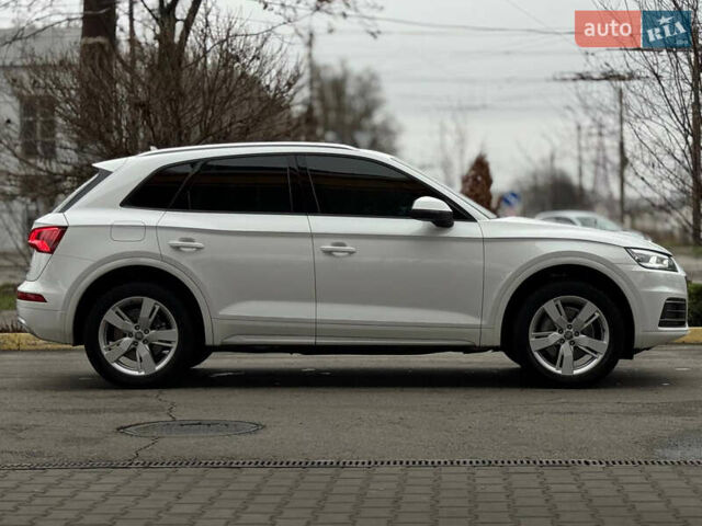 Белый Ауди Ку 5, объемом двигателя 1.98 л и пробегом 200 тыс. км за 22499 $, фото 5 на Automoto.ua