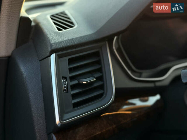 Белый Ауди Ку 5, объемом двигателя 1.98 л и пробегом 122 тыс. км за 27500 $, фото 21 на Automoto.ua