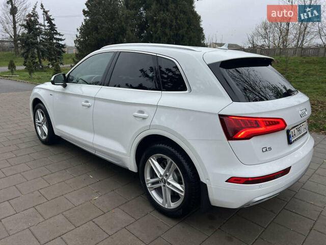 Белый Ауди Ку 5, объемом двигателя 1.97 л и пробегом 139 тыс. км за 28800 $, фото 22 на Automoto.ua