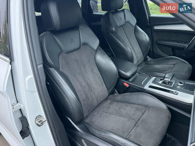 Белый Ауди Ку 5, объемом двигателя 1.97 л и пробегом 139 тыс. км за 28800 $, фото 62 на Automoto.ua