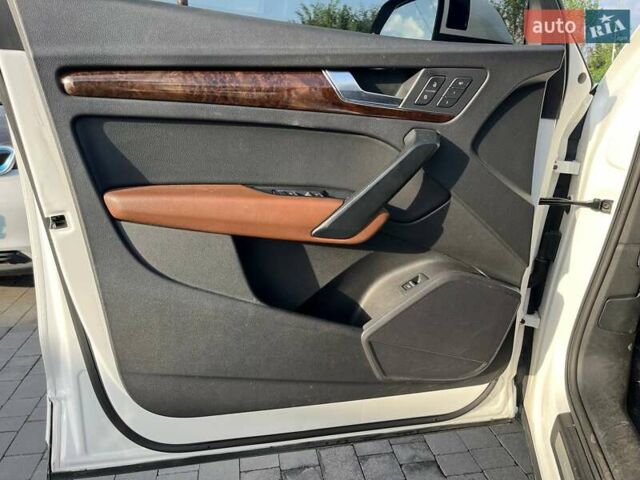 Білий Ауді Ку 5, об'ємом двигуна 1.98 л та пробігом 206 тис. км за 20600 $, фото 35 на Automoto.ua