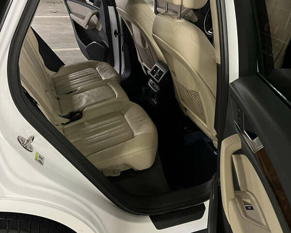 Белый Ауди Ку 5, объемом двигателя 1.98 л и пробегом 95 тыс. км за 21000 $, фото 7 на Automoto.ua