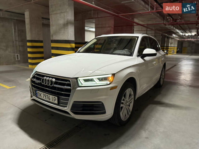 Ауді Ку 5 2017 у Рівному на Automoto.ua Білий Ауді Ку 5, об'ємом двигуна 1.98 л та пробігом 146 тис. км за 23900 $, фото 9 на Automoto.ua