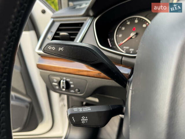 Белый Ауди Ку 5, объемом двигателя 2 л и пробегом 127 тыс. км за 24900 $, фото 46 на Automoto.ua