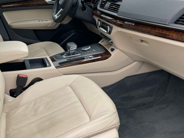 Белый Ауди Ку 5, объемом двигателя 2 л и пробегом 146 тыс. км за 21900 $, фото 18 на Automoto.ua