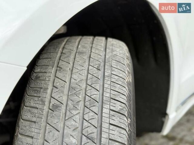 Ауді Ку 5 2017 у Львові на Automoto.ua Білий Ауді Ку 5, об'ємом двигуна 1.98 л та пробігом 147 тис. км за 17499 $, фото 83 на Automoto.ua