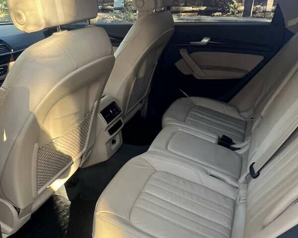 Белый Ауди Ку 5, объемом двигателя 1.98 л и пробегом 100 тыс. км за 26500 $, фото 6 на Automoto.ua