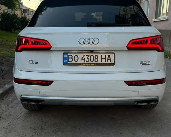 Білий Ауді Ку 5, об'ємом двигуна 2 л та пробігом 160 тис. км за 27000 $, фото 2 на Automoto.ua