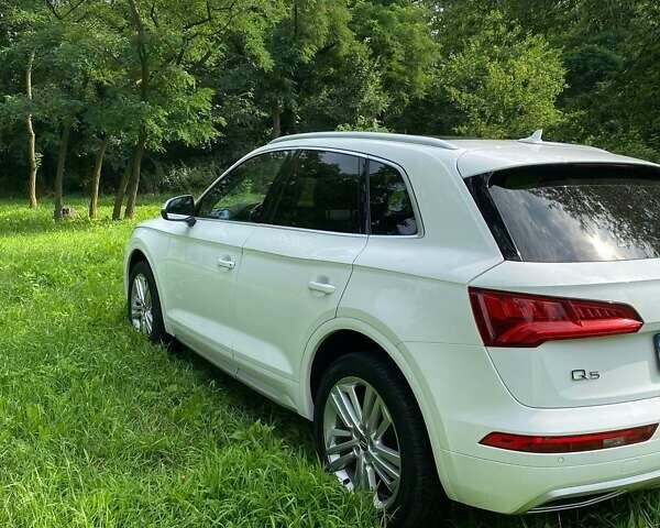 Белый Ауди Ку 5, объемом двигателя 1.98 л и пробегом 65 тыс. км за 31500 $, фото 7 на Automoto.ua