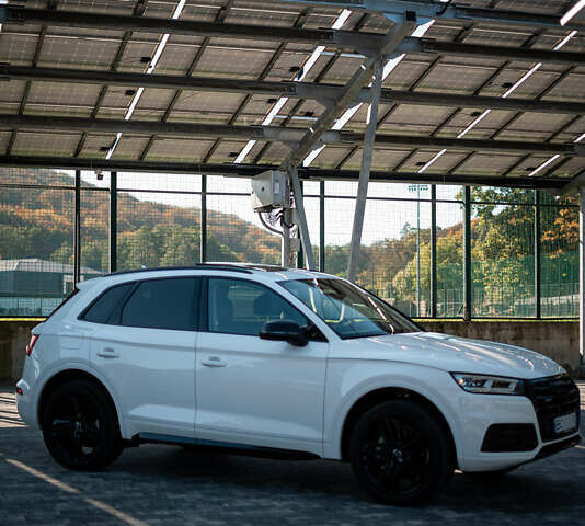 Белый Ауди Ку 5, объемом двигателя 1.98 л и пробегом 128 тыс. км за 23000 $, фото 1 на Automoto.ua