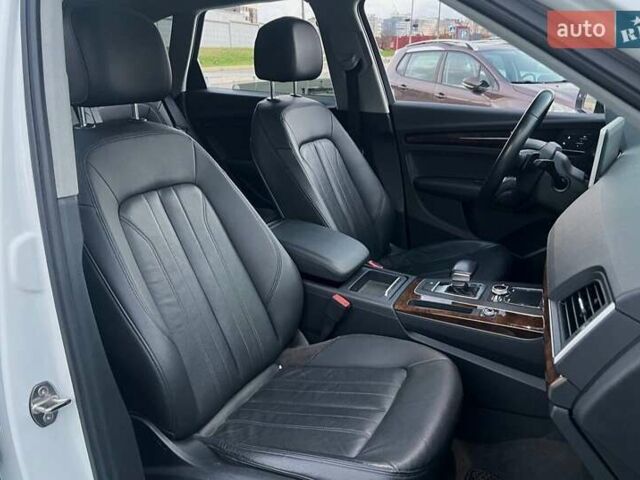 Белый Ауди Ку 5, объемом двигателя 2 л и пробегом 68 тыс. км за 26000 $, фото 11 на Automoto.ua