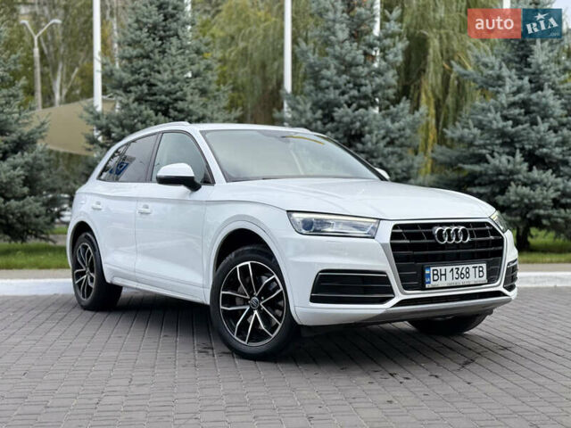 Білий Ауді Ку 5, об'ємом двигуна 1.98 л та пробігом 103 тис. км за 21500 $, фото 4 на Automoto.ua