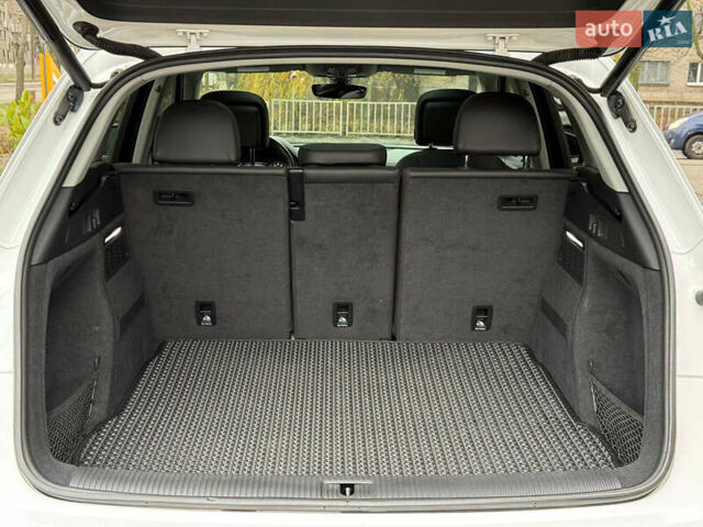 Белый Ауди Ку 5, объемом двигателя 1.98 л и пробегом 200 тыс. км за 22499 $, фото 11 на Automoto.ua