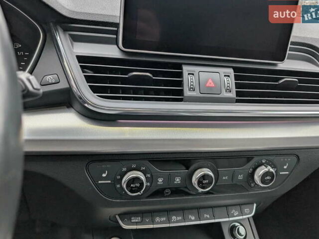 Білий Ауді Ку 5, об'ємом двигуна 2 л та пробігом 199 тис. км за 29500 $, фото 14 на Automoto.ua