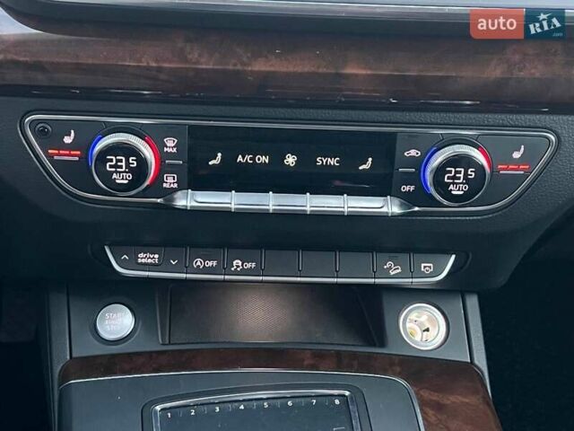 Белый Ауди Ку 5, объемом двигателя 2 л и пробегом 68 тыс. км за 26000 $, фото 18 на Automoto.ua