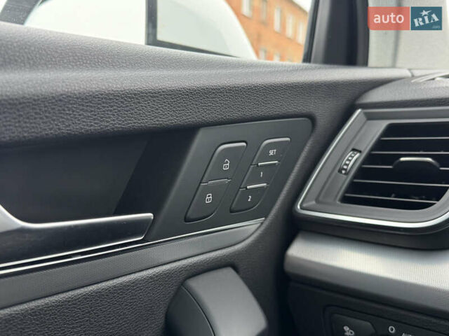 Белый Ауди Ку 5, объемом двигателя 1.98 л и пробегом 143 тыс. км за 25500 $, фото 21 на Automoto.ua