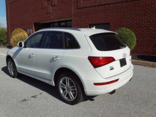 Белый Ауди Ку 5, объемом двигателя 2 л и пробегом 63 тыс. км за 14500 $, фото 5 на Automoto.ua