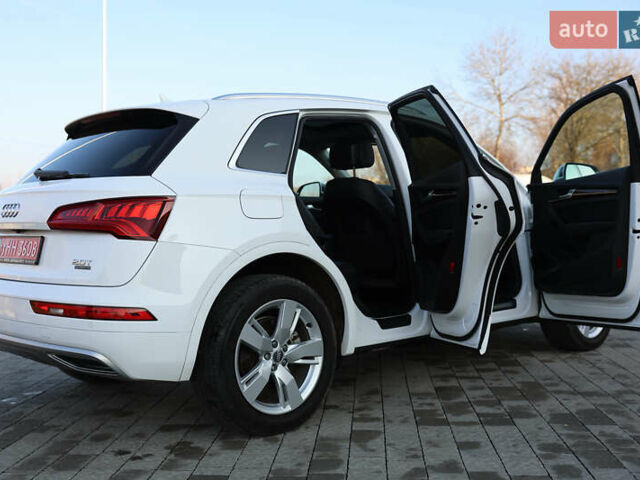 Белый Ауди Ку 5, объемом двигателя 1.98 л и пробегом 107 тыс. км за 29500 $, фото 7 на Automoto.ua