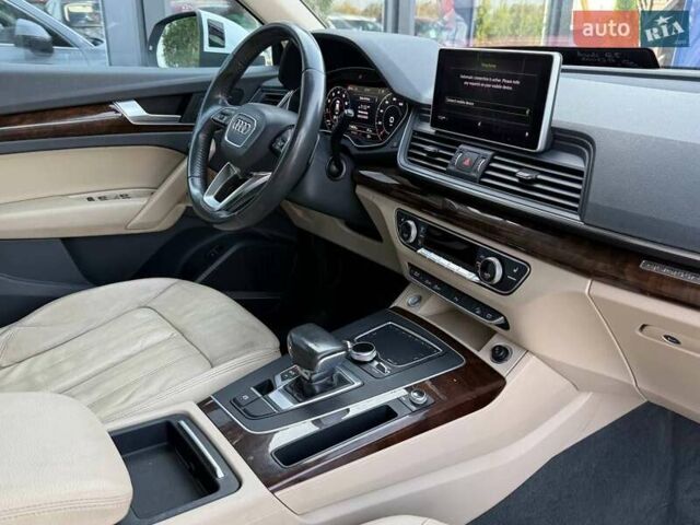 Ауді Ку 5 2017 у Луцьку на Automoto.ua Білий Ауді Ку 5, об'ємом двигуна 1.98 л та пробігом 190 тис. км за 17900 $, фото 18 на Automoto.ua