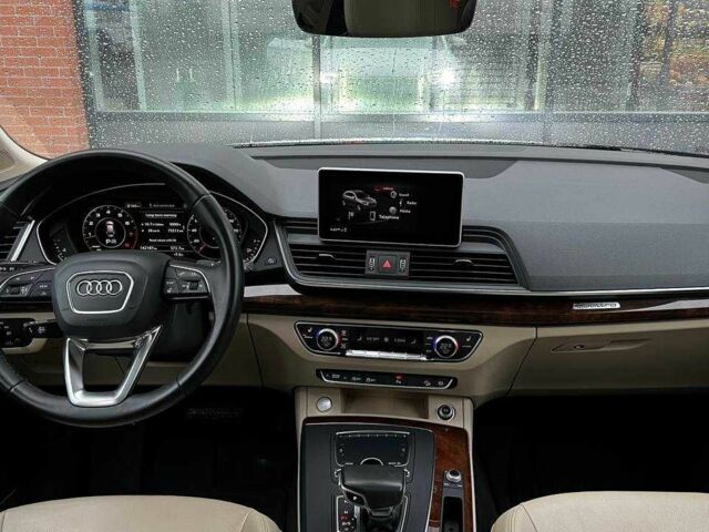 Белый Ауди Ку 5, объемом двигателя 2 л и пробегом 142 тыс. км за 25990 $, фото 18 на Automoto.ua