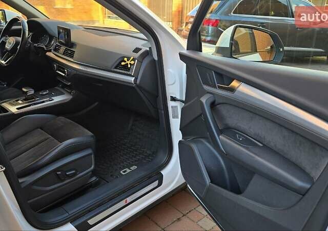 Білий Ауді Ку 5, об'ємом двигуна 1.97 л та пробігом 115 тис. км за 32000 $, фото 11 на Automoto.ua