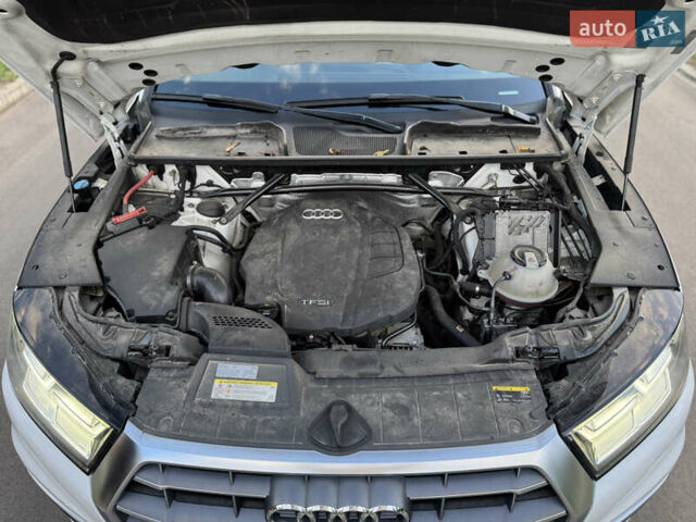 Белый Ауди Ку 5, объемом двигателя 2 л и пробегом 127 тыс. км за 24900 $, фото 78 на Automoto.ua