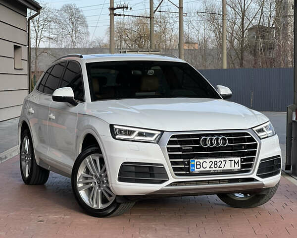 Белый Ауди Ку 5, объемом двигателя 2 л и пробегом 43 тыс. км за 27950 $, фото 3 на Automoto.ua