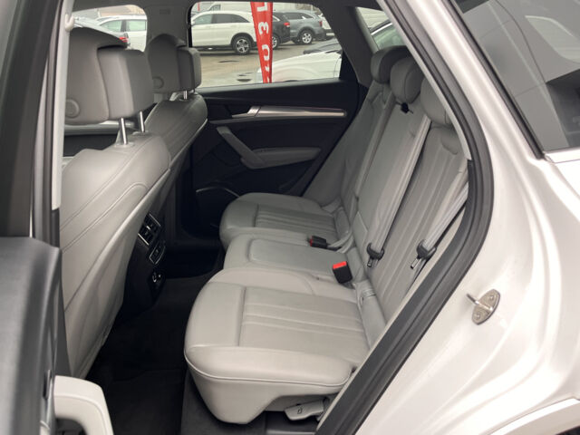 Белый Ауди Ку 5, объемом двигателя 2 л и пробегом 105 тыс. км за 34999 $, фото 17 на Automoto.ua