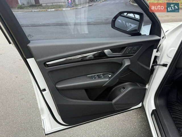 Белый Ауди Ку 5, объемом двигателя 1.98 л и пробегом 68 тыс. км за 25500 $, фото 15 на Automoto.ua