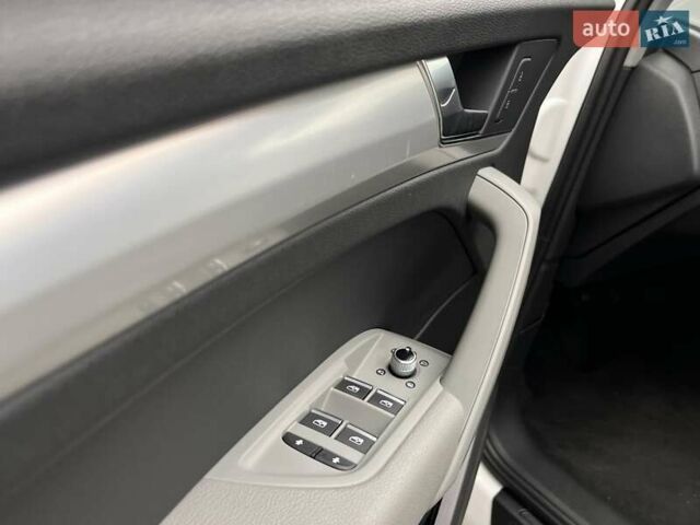 Белый Ауди Ку 5, объемом двигателя 1.98 л и пробегом 104 тыс. км за 34999 $, фото 10 на Automoto.ua