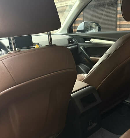 Білий Ауді Ку 5, об'ємом двигуна 1.97 л та пробігом 162 тис. км за 30200 $, фото 8 на Automoto.ua