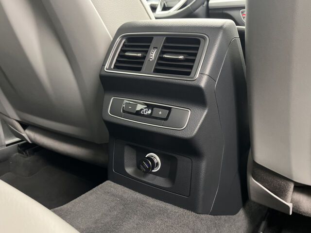 Білий Ауді Ку 5, об'ємом двигуна 2 л та пробігом 105 тис. км за 35999 $, фото 21 на Automoto.ua