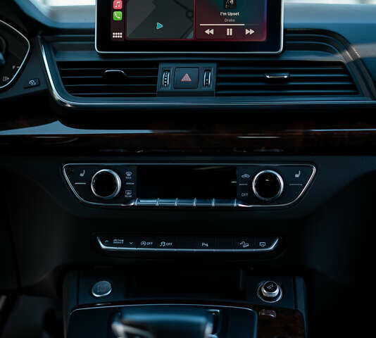 Белый Ауди Ку 5, объемом двигателя 1.98 л и пробегом 128 тыс. км за 23000 $, фото 7 на Automoto.ua