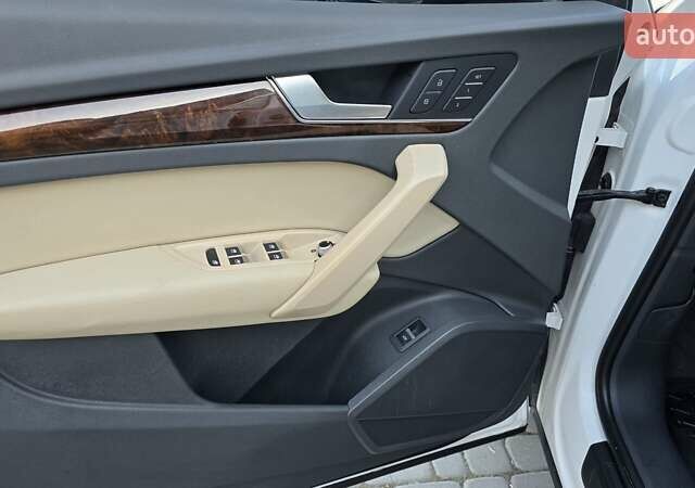 Белый Ауди Ку 5, объемом двигателя 1.98 л и пробегом 259 тыс. км за 19000 $, фото 5 на Automoto.ua