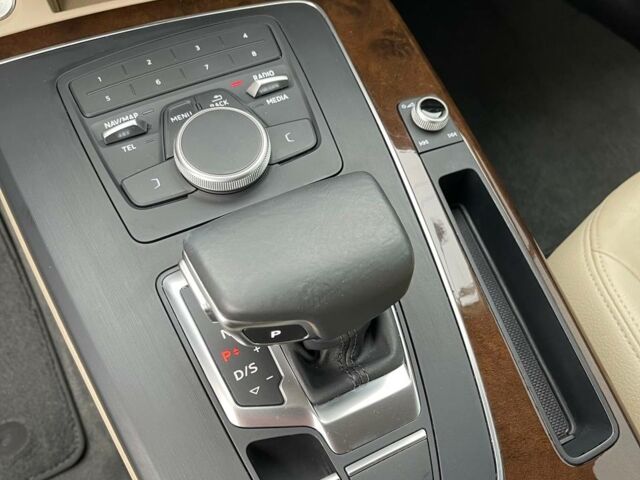 Белый Ауди Ку 5, объемом двигателя 2 л и пробегом 146 тыс. км за 21900 $, фото 14 на Automoto.ua