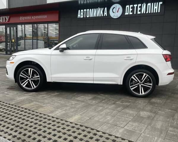 Белый Ауди Ку 5, объемом двигателя 2 л и пробегом 54 тыс. км за 27500 $, фото 6 на Automoto.ua