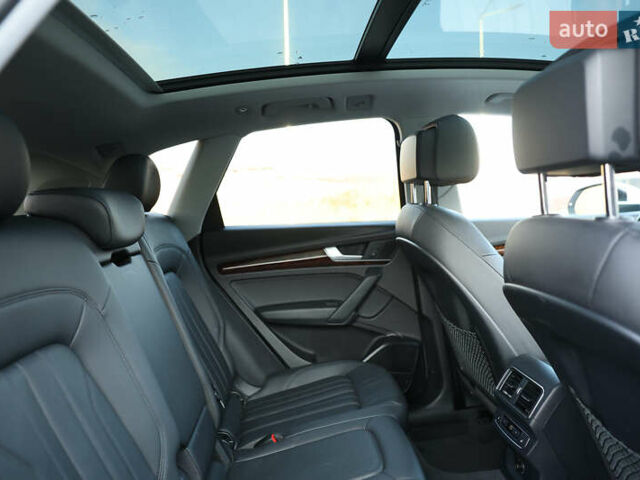 Белый Ауди Ку 5, объемом двигателя 1.98 л и пробегом 107 тыс. км за 29500 $, фото 24 на Automoto.ua