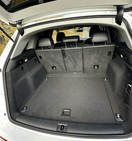 Белый Ауди Ку 5, объемом двигателя 1.98 л и пробегом 165 тыс. км за 17500 $, фото 3 на Automoto.ua