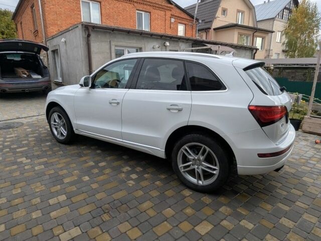 Белый Ауди Ку 5, объемом двигателя 2 л и пробегом 330 тыс. км за 15900 $, фото 2 на Automoto.ua