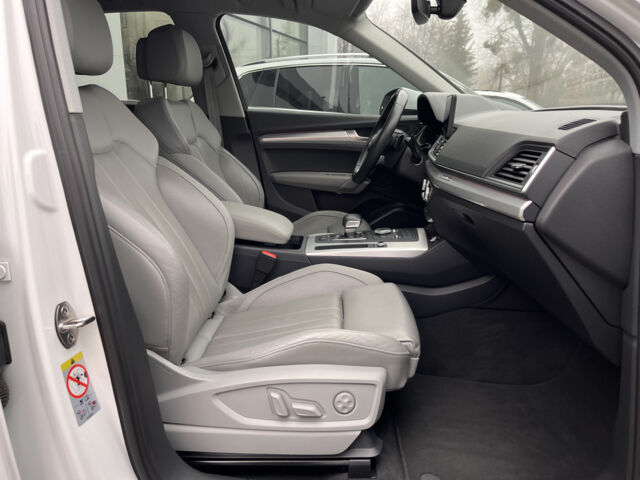 Білий Ауді Ку 5, об'ємом двигуна 2 л та пробігом 105 тис. км за 35999 $, фото 24 на Automoto.ua