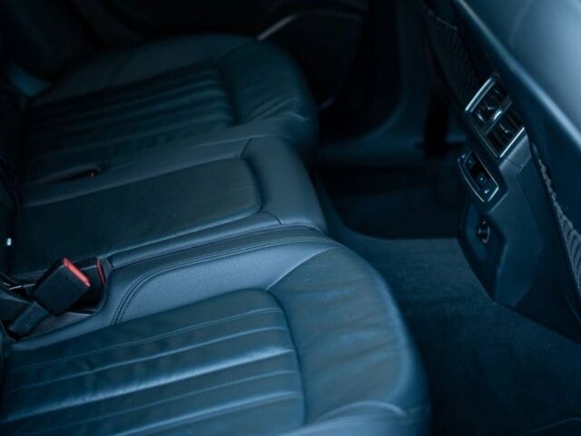 Белый Ауди Ку 5, объемом двигателя 2 л и пробегом 128 тыс. км за 23500 $, фото 5 на Automoto.ua