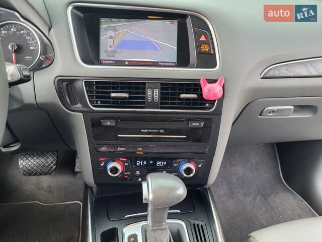 Білий Ауді Ку 5, об'ємом двигуна 1.98 л та пробігом 73 тис. км за 17800 $, фото 12 на Automoto.ua