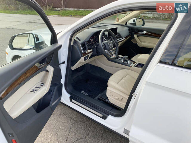 Белый Ауди Ку 5, объемом двигателя 2 л и пробегом 173 тыс. км за 24900 $, фото 27 на Automoto.ua